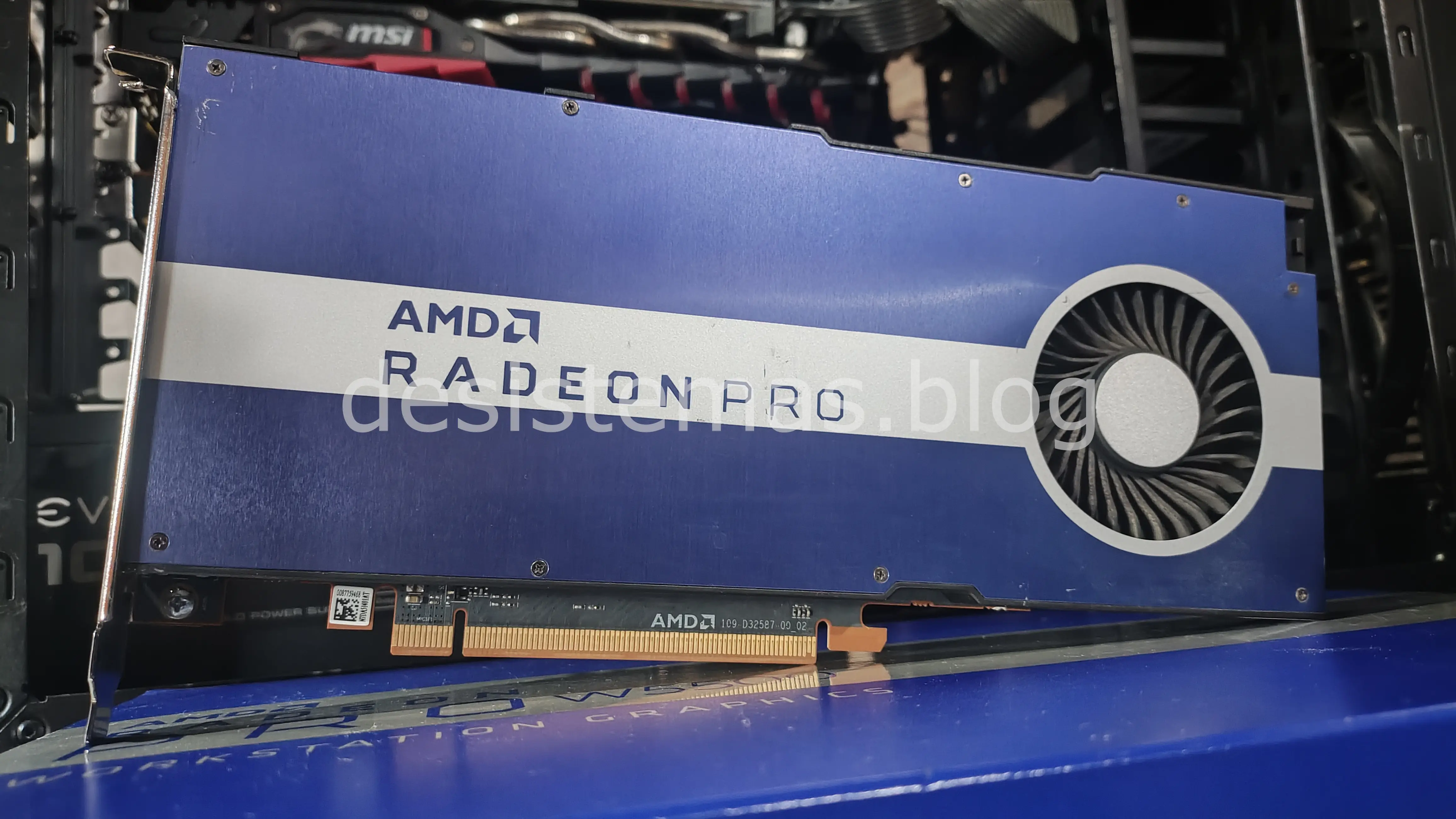 Unboxing AMD Radeon Pro W5500 8GB
